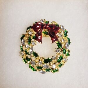 Christmas Wreath Brooch NWT